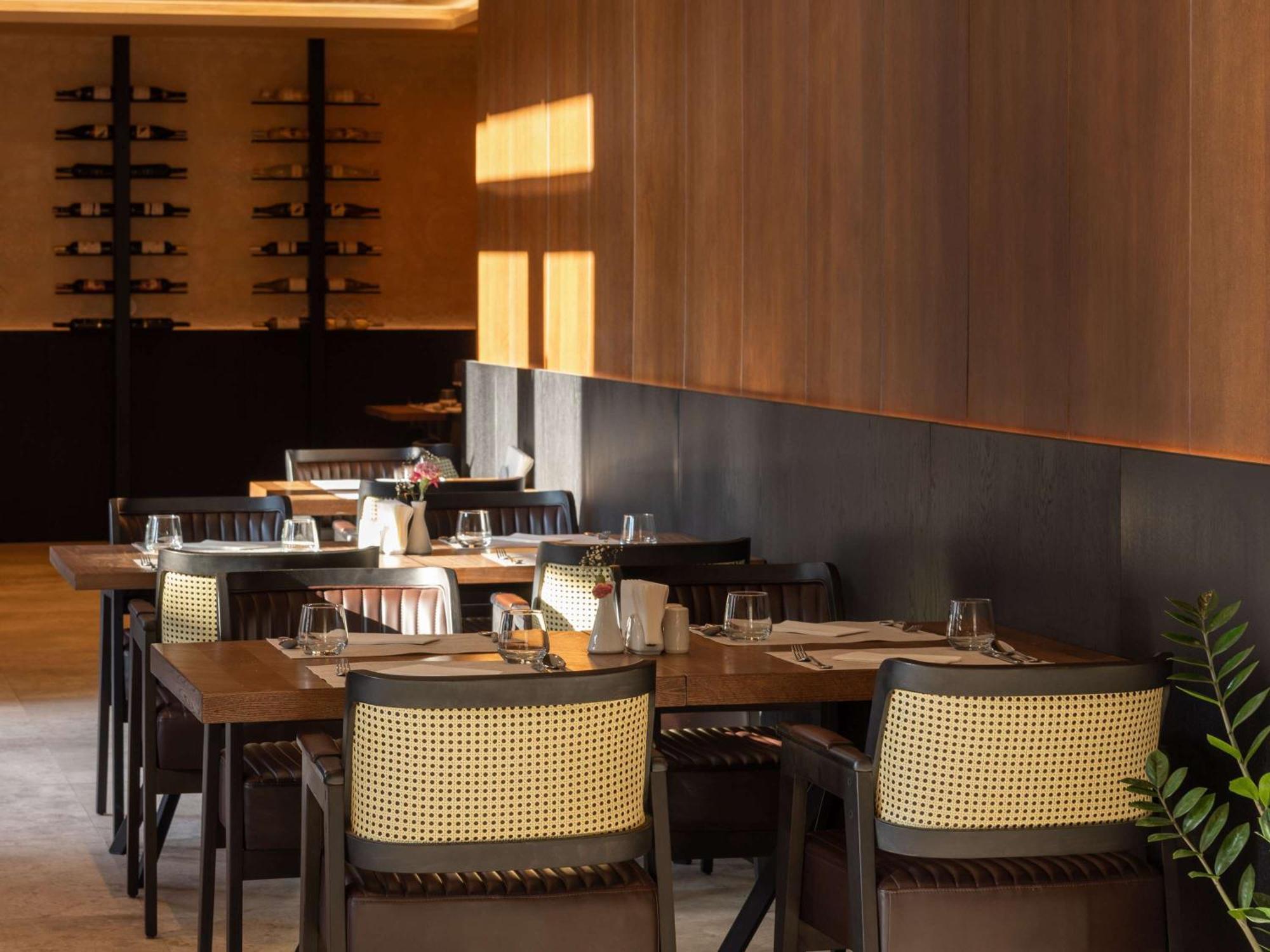 Mercure Prishtina City Prishtine Bagian luar foto
