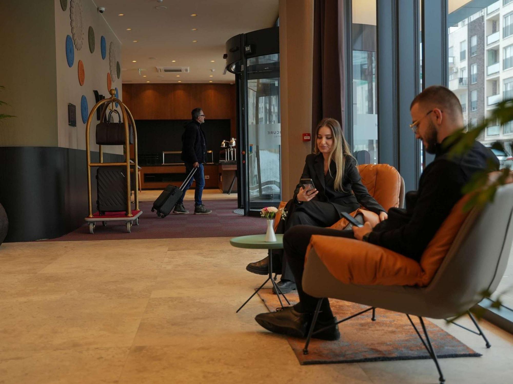 Mercure Prishtina City Prishtine Bagian luar foto