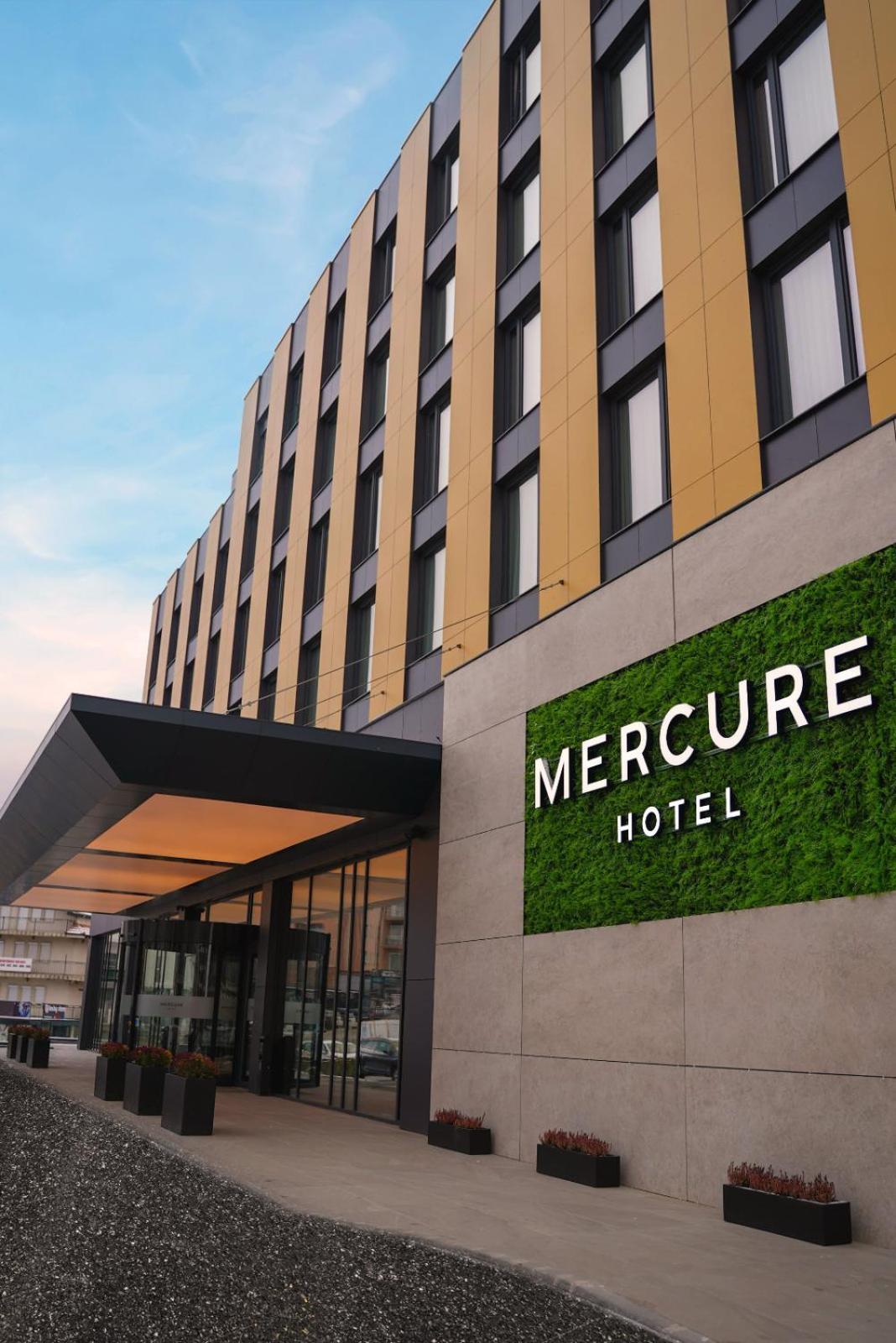 Mercure Prishtina City Prishtine Bagian luar foto