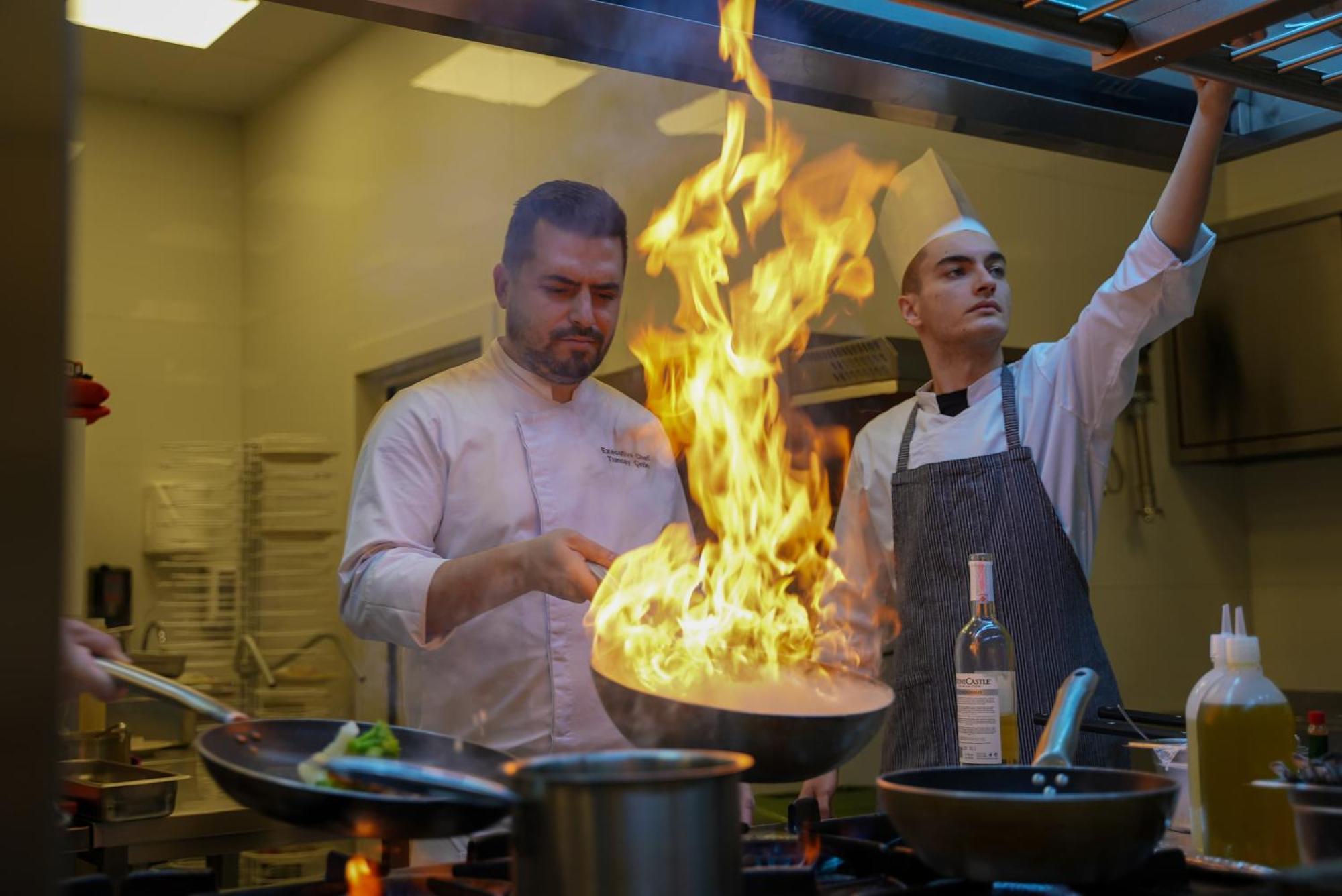 Mercure Prishtina City Prishtine Bagian luar foto