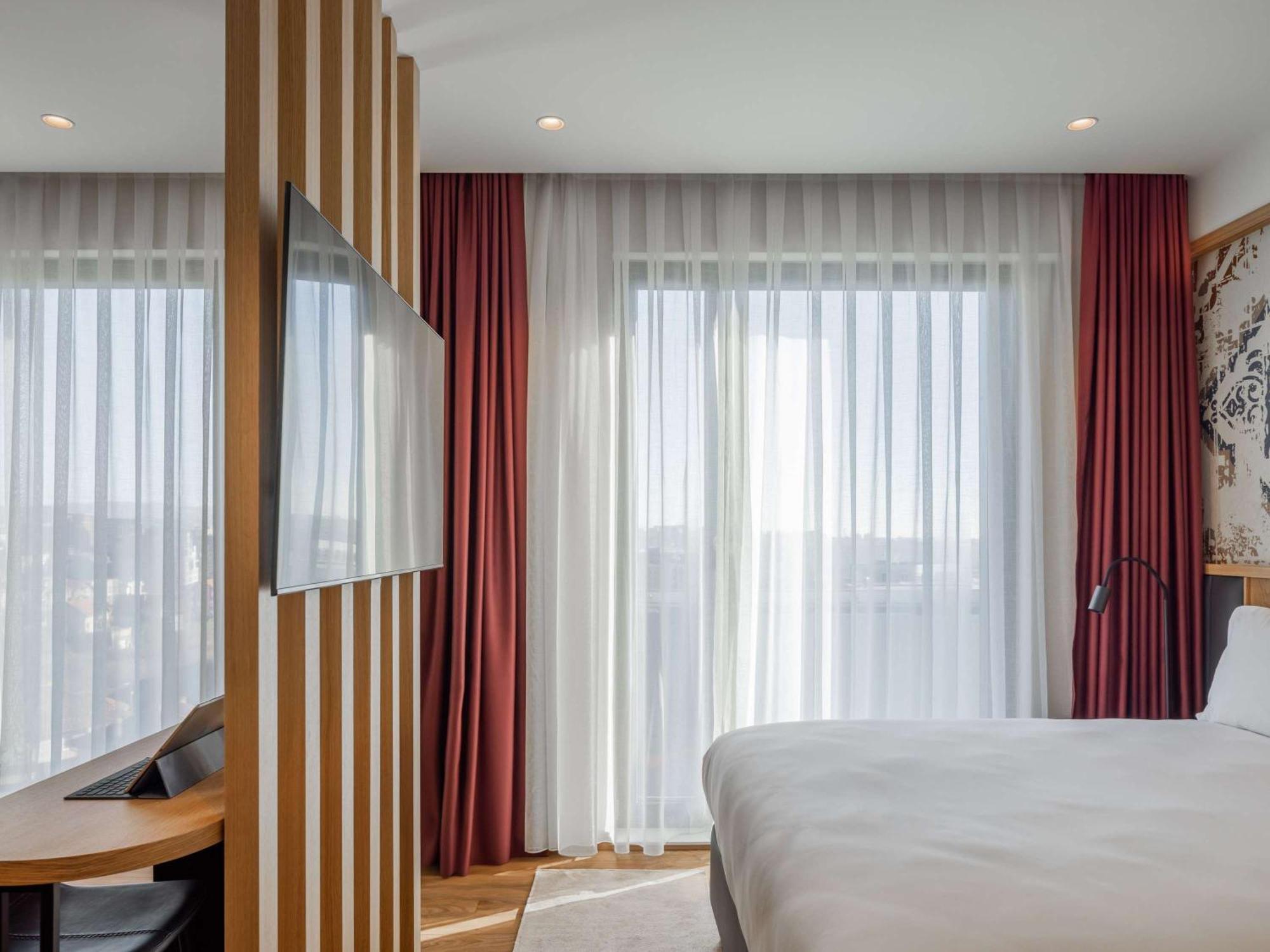 Mercure Prishtina City Prishtine Bagian luar foto