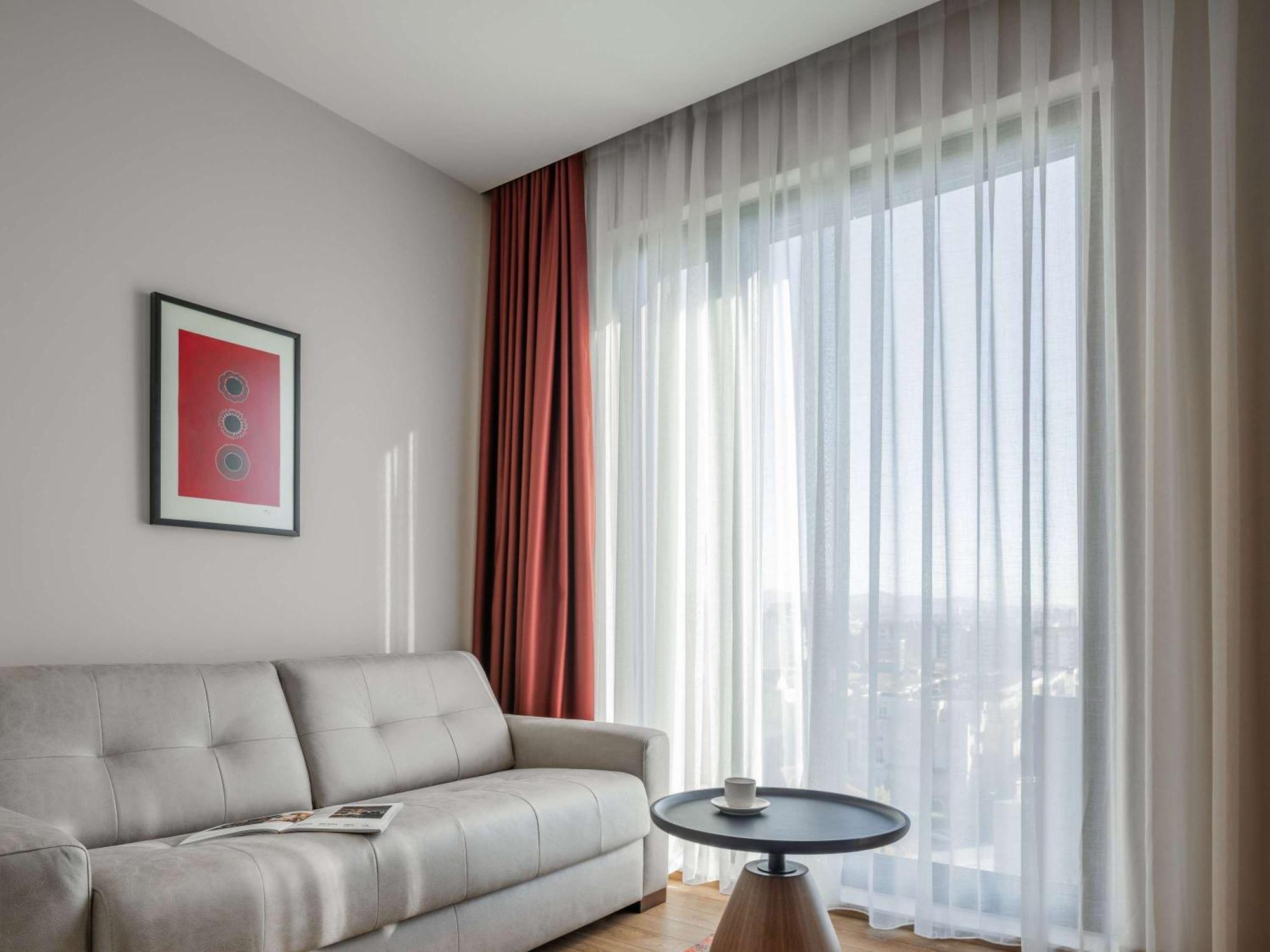 Mercure Prishtina City Prishtine Bagian luar foto