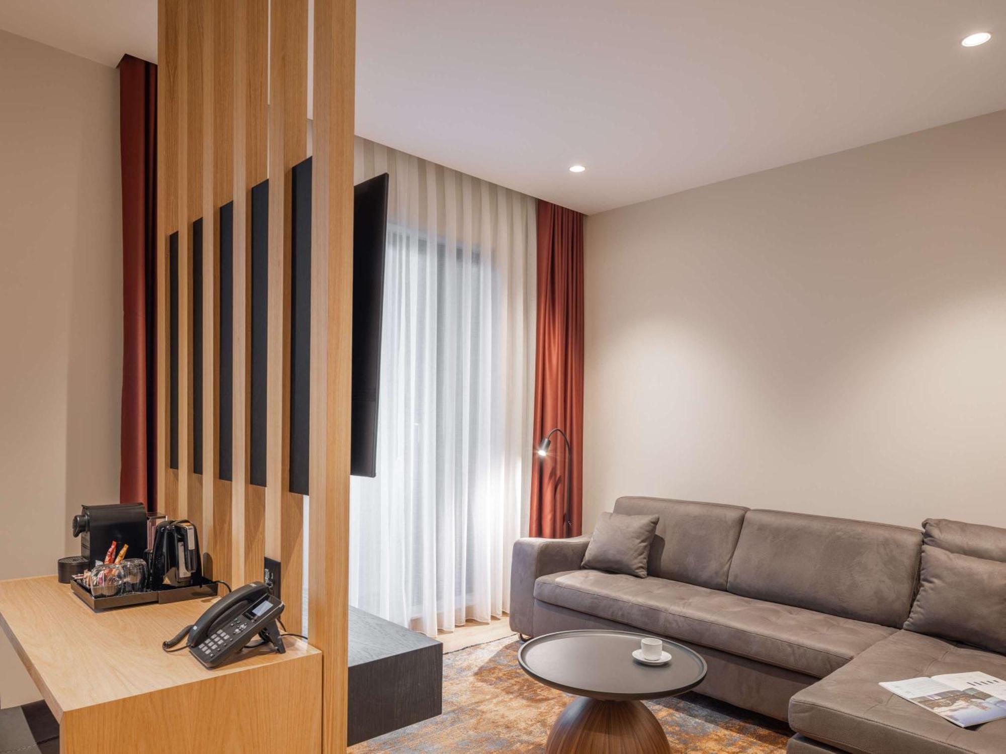 Mercure Prishtina City Prishtine Bagian luar foto