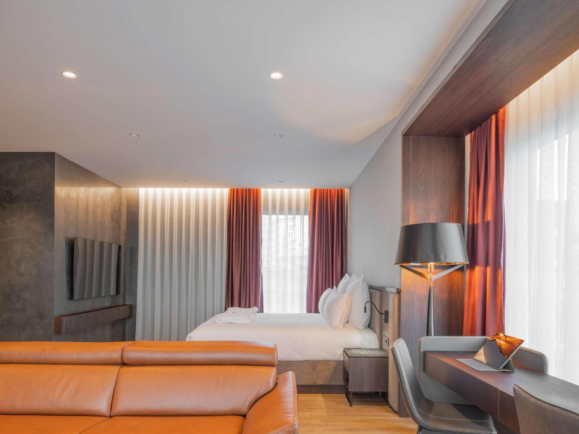 Mercure Prishtina City Prishtine Bagian luar foto