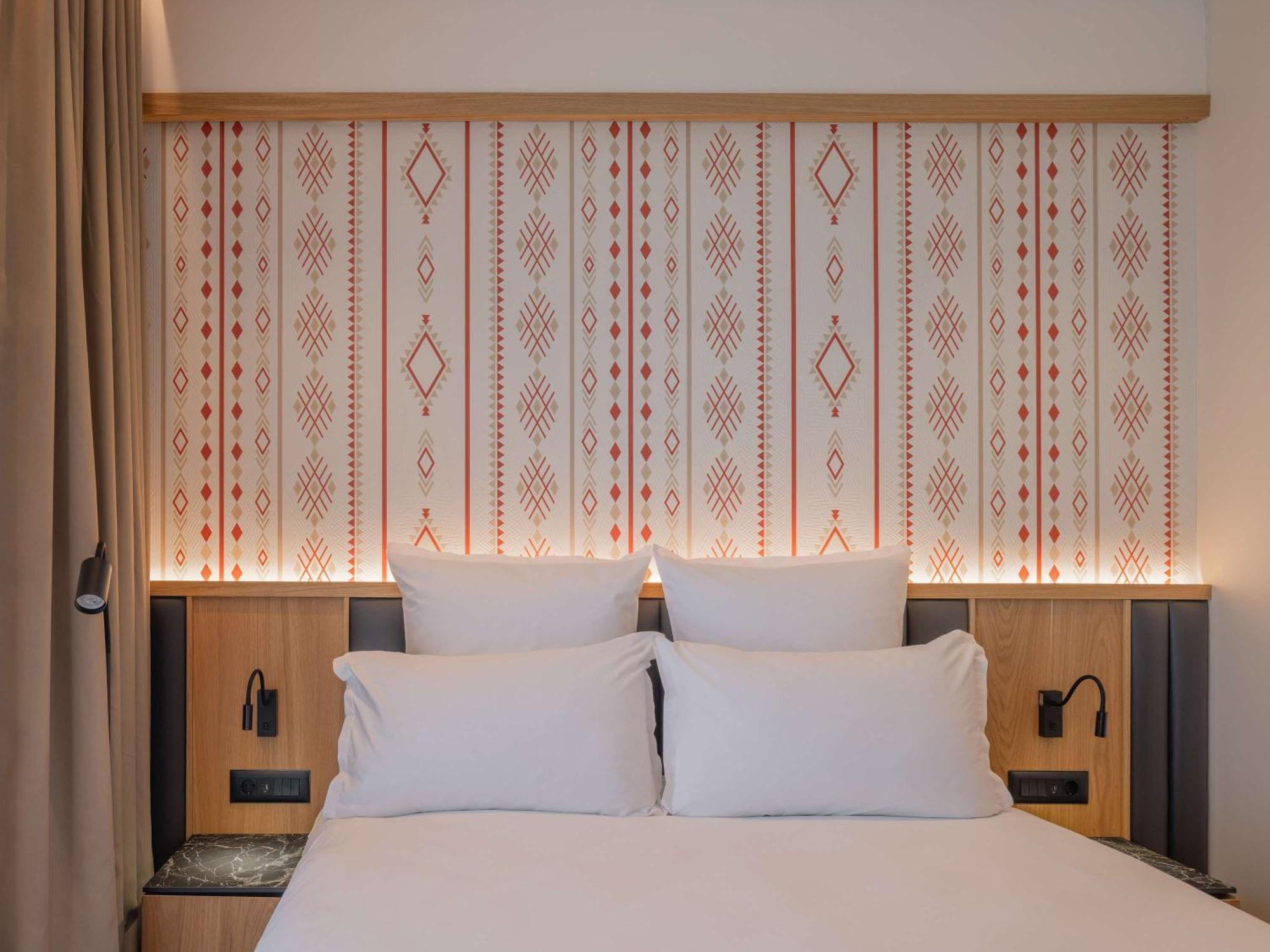 Mercure Prishtina City Prishtine Bagian luar foto
