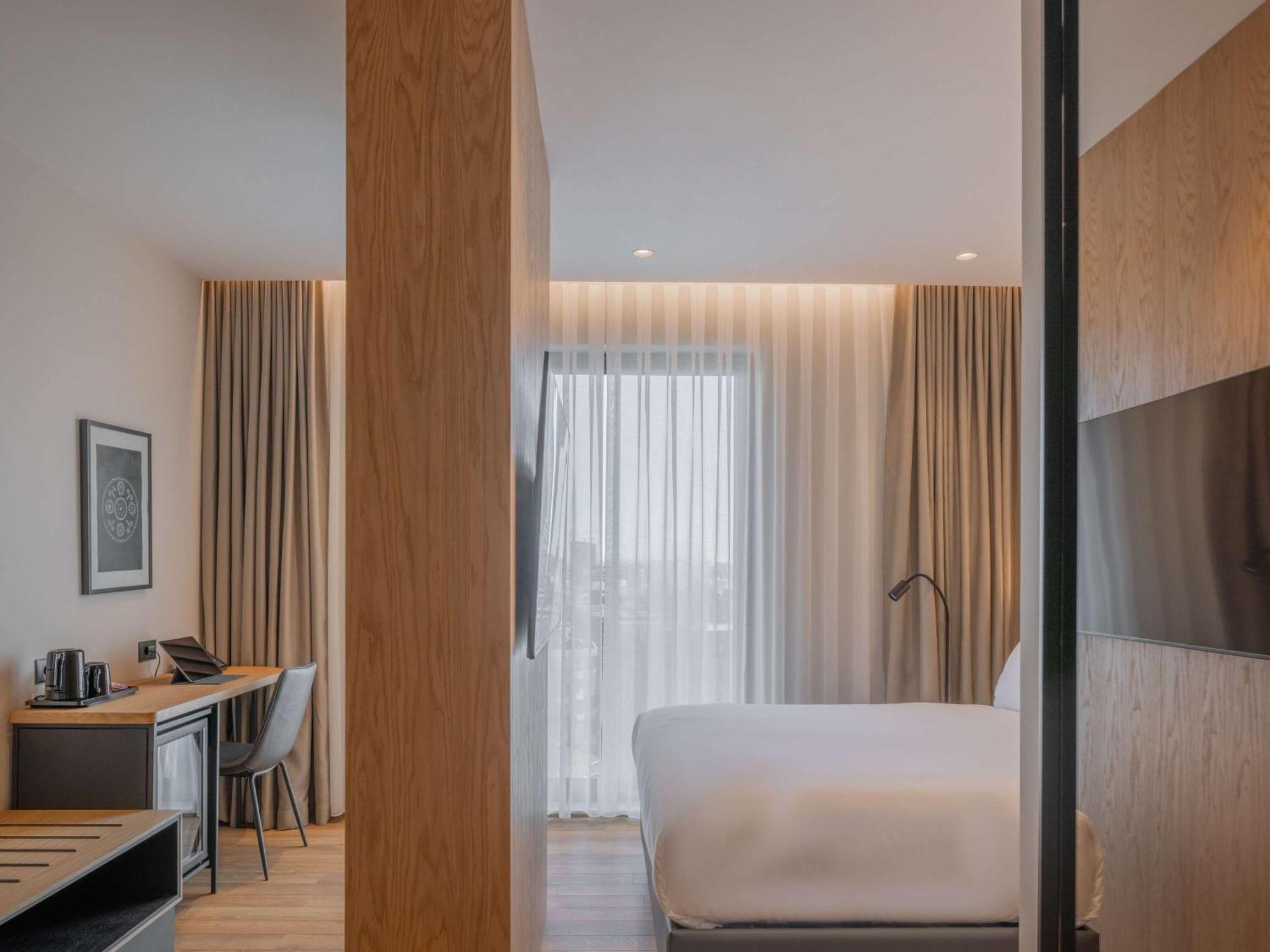 Mercure Prishtina City Prishtine Bagian luar foto