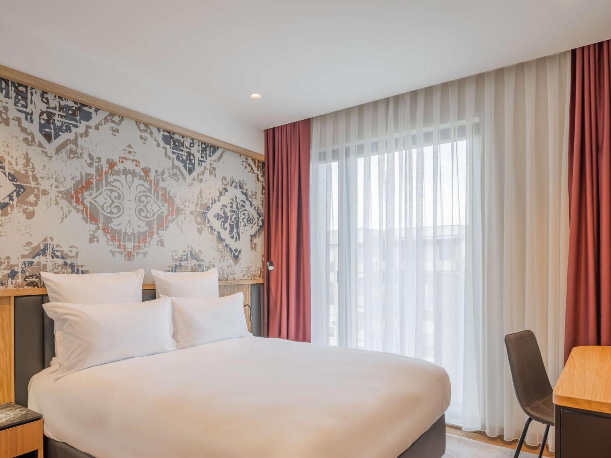 Mercure Prishtina City Prishtine Bagian luar foto