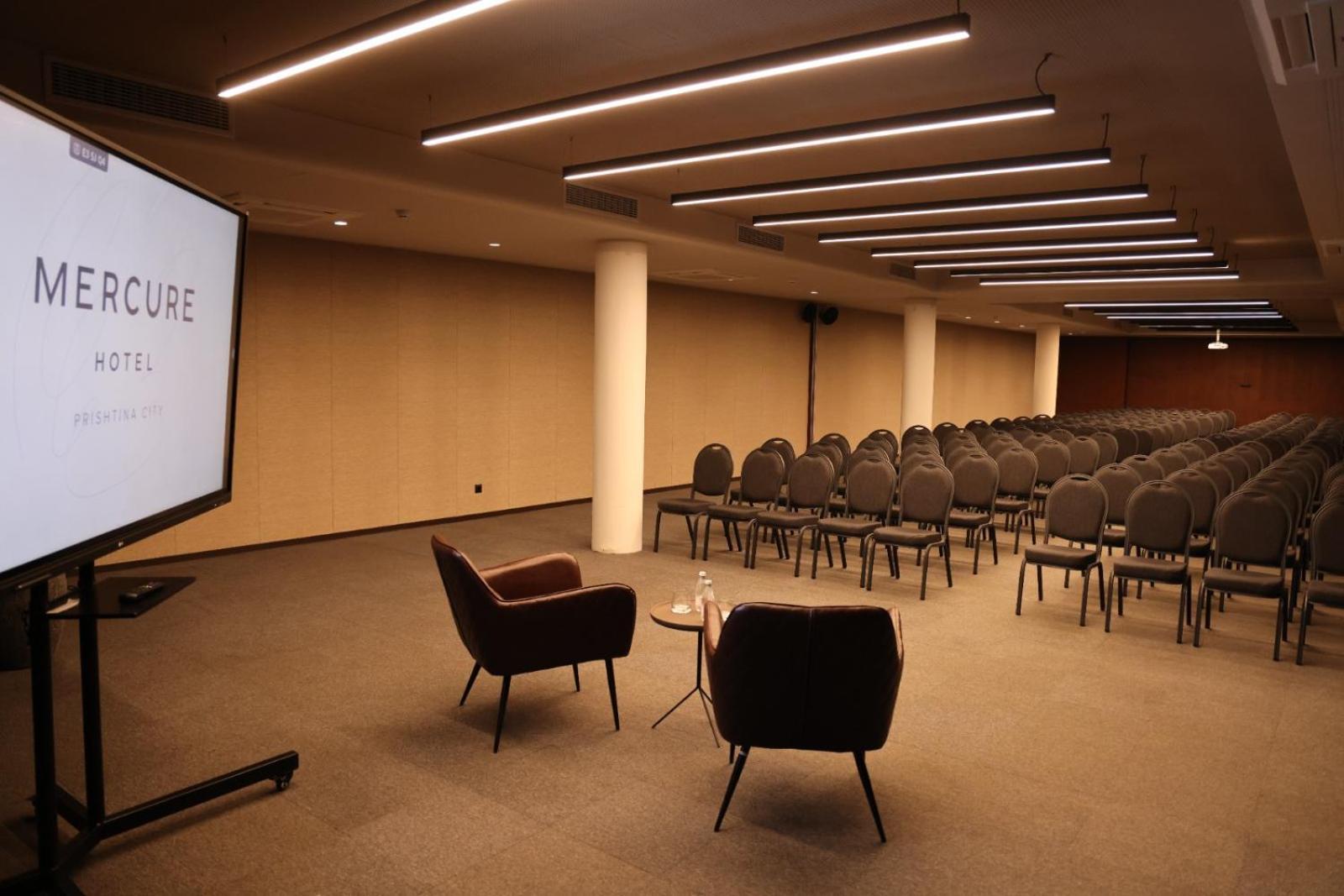 Mercure Prishtina City Prishtine Bagian luar foto